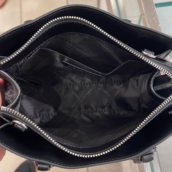 MICHAEL KORS
Sheila Small Faux Saffiano Leather Satchel
Black/Silver  
NWT - Picture 10 of 16